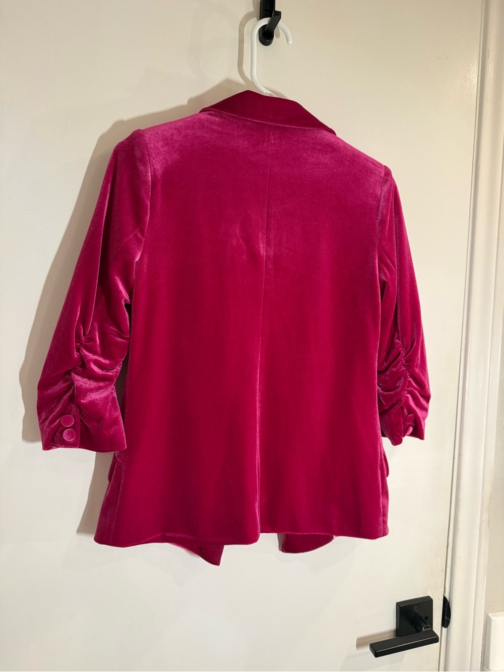 Skies Are Blue Fuchsia Pink Velvet Blazer - Picture 4 of 6